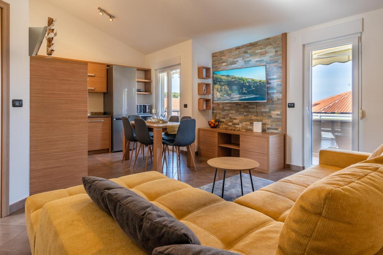 Penthouse Gea Leilighet Premantura Eksteriør bilde
